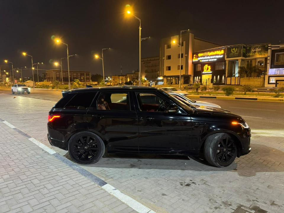 رانج روفر سبورت 2021 ديزل ( گاز ) 
HSE 
فول مواصفات 1/1 بانوراما 
لون السيارة اسود داخلها احمر بالكامل 
عليها ppf ضمان 10 سنين
الكيلو متر 80 كيلو مو ميل *
كفالة عامة من أي شي 
رقم بصرة مميز | تحويل مباشر
السعر 500 ورقة
التواصل 
***********
