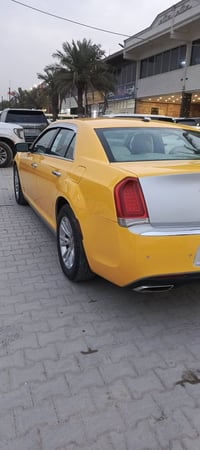 أوباما تكسي موديل 19اصل رقم بغداد بااسمي خليجي كفاله عامه داخل ابيض  و...