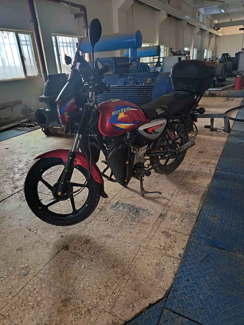 سلام عليكم للبيع بوكسر موديل ٢١ مرقم بغداد جديد وجاهز سعر ١٧٠٠وبي مجال ***********
