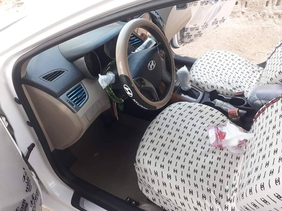 سلام عليكم انتره 2016 سياره جاهزه وبسمي بيه بارد ب الباب السايق وبارد ب البنيد السعر ب 125 وبيه مجال ***********
