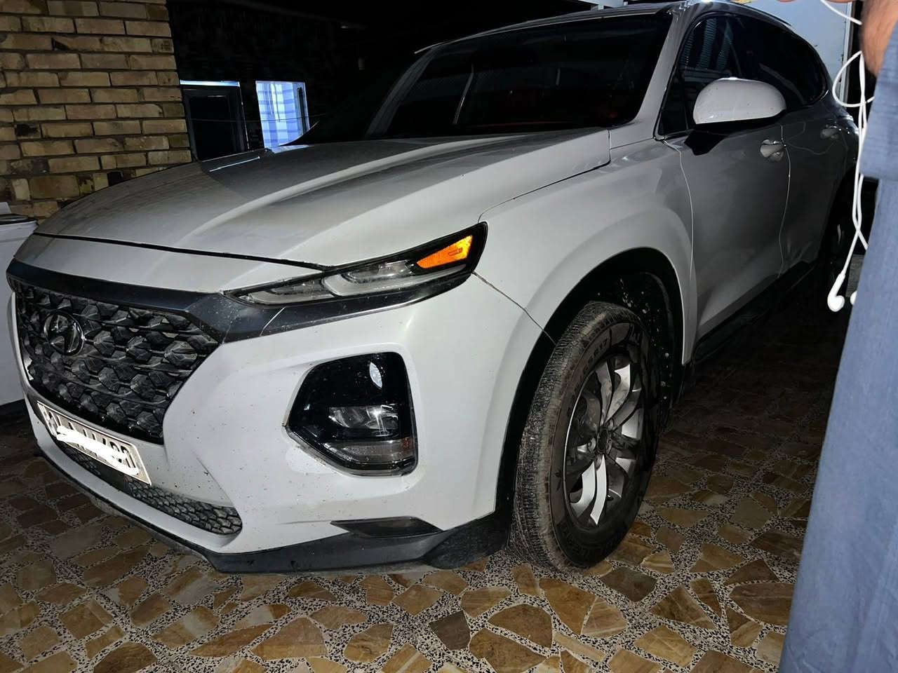 سنتافي موديل 2019 وارد امريكي ضرر جدا بسيط شبر في البنيد جهة اليسار كما موضح بالسونار المرفق
اوصوليات السيارة باسمي ( تحويل مباشر ) 
رقم السياره مشروع وطني ( رقم الجديد )

صور السياره المنشوره بتاريخ اليوم 2026/3/19
للاستفسار اتصل ***********
مكان السيارة - ميسان - ناحية المشرح
