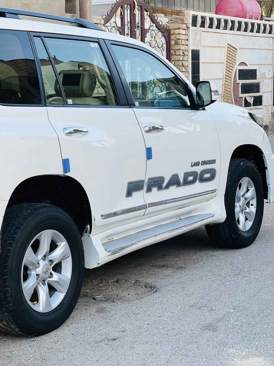 السلام عليكم لاندكروز برادو 2010 .محدثه 17   .4سلندر رقم دهوك الجديد سنويه 2030 تنتهي تريد تحويل تريد  وكاله سياره مكفوله كفاله عامه من الضربه والصبغ عده بارد في الجاملغ الخلفي والباب الأمامي بي رصعه زغيره كير محرك بحاله جيده كشنات جلد اصلي صدر ممتاز باتري جديد 3 شاشات حساسات كأمره خلفيه 3قطع تبريد 7راكب مكان سياره واسط
السعر 215 وبيه مجال


**إذا كنت صاحب هذا الإعلان وتريد حذفه لأي سبب، رجاءا أرسل رسالة إلى الدعم الفني**