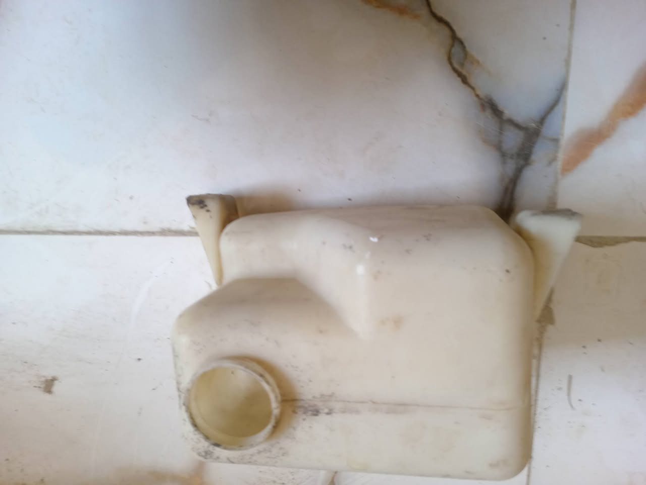 سلام عليكم اخوان عندي غراض مستخدمات مال سمند كونترول مال تبريد ٣ طكات بلادي مروحه جوكر شغاله ماصدات زوج بس امولحات شويه شغالات مكينه جام خلف العبري دبه ماء زراكات روله  حساس كام شفت عدد ٢ ايسي راديتر شغال ١ الي يحتاجهن بسعر مناسب مكاني بغداد البلديات ***********
