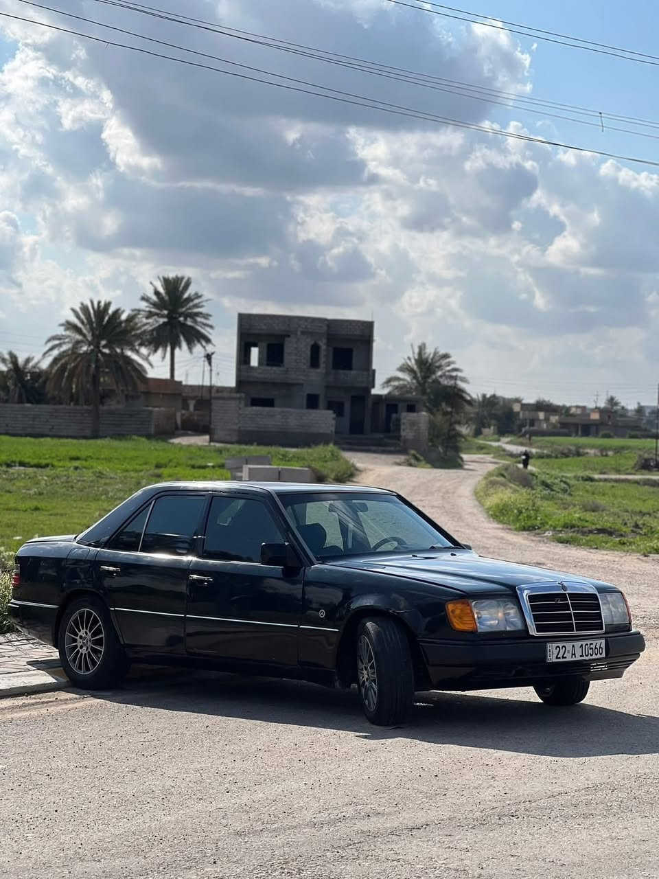 للبيع او مراوس دب 300موديل 88كير ومحرك بطه2500لا تنقيص ولا تبخير مصبوغه عام تريد بي ليك فقط سياره حلوه وجاهزه وشرط التحويل سنويه نافذه صارلها سنه
مكان السياره تكريت_العلم ***********
