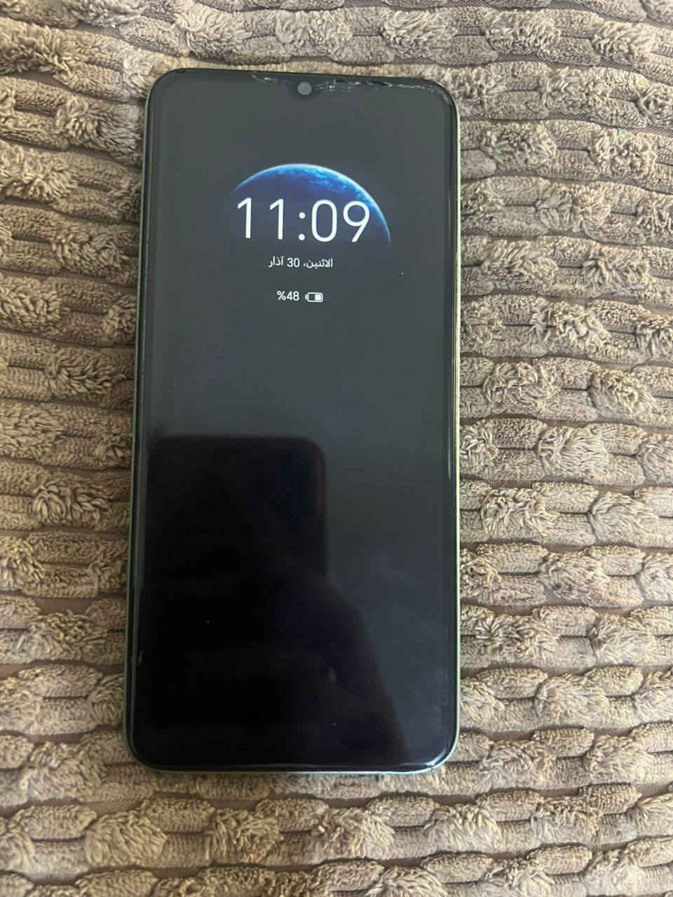 سلام عليكم جهاز البيع نضيف جهاز ما مامفتوح كلشي ما مبدل بيه نضيف بس ضهره بيه شخوط صغار سعره ١١٠وبيه مجال قليل كلش مكفوال جهاز كلشي ما مبدل بيه  كلشي شغال بيه مكان كربلاء بوبيات ***********
