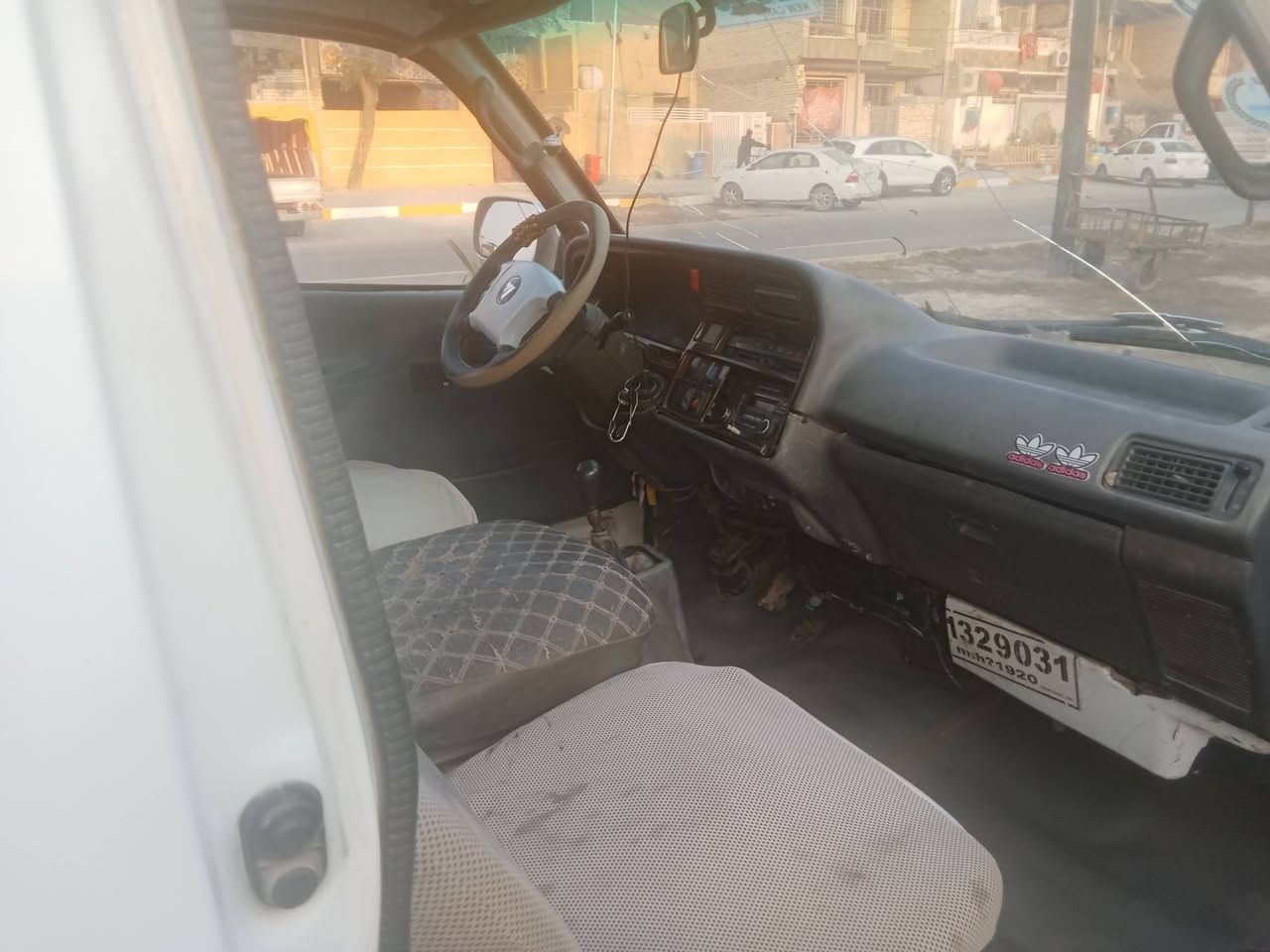 السلام عليكم فتون 2010 جاهزه من كل شيء مكينه ونجي جير عادي رقم ديالى سنويه لل 28 سياره مصفره تحويل ثاني يوم بغداد المدينه سعرها 45 رقم الهاتف ***********
