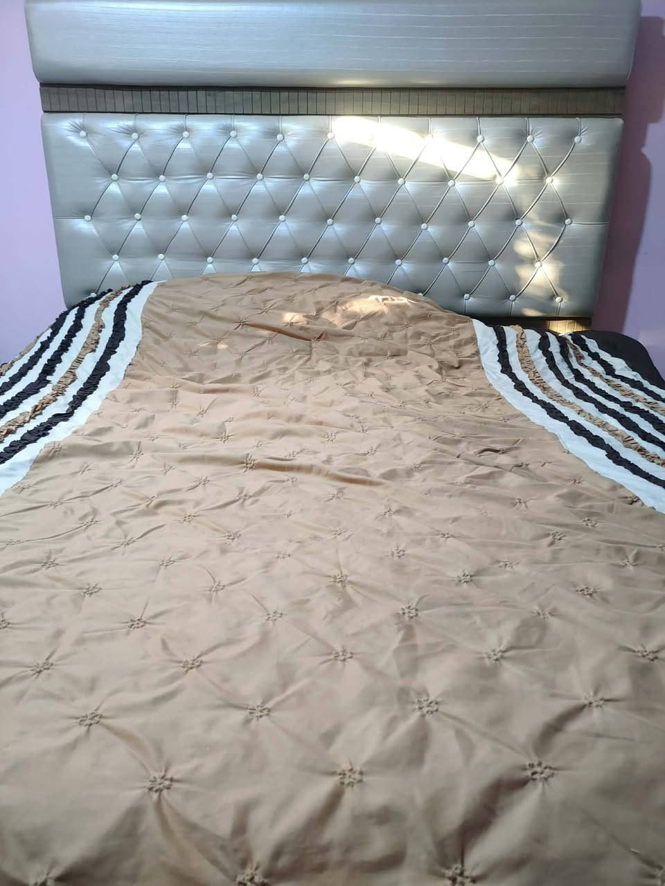 غرفه تركيه نضيفه كلش ب750َبيه مجال


**إذا كنت صاحب هذا الإعلان وتريد حذفه لأي سبب، رجاءا أرسل رسالة إلى الدعم الفني**