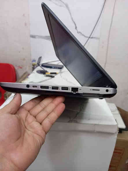 لابتوب  hp
الجيل السابع 
المعالج كور أي  5  الجيل 7
الهارد  256    ssd  m.2
الرام 8.    ddr4 
كارت الشاشة  4  شير 
حجم الشاشة  14
الشحن اكثر من ساعتين 
الشاحنة اصلية 
يوجد منفذ تايب سي للشحن ولنقل البيانات  
الجهاز مكفول من العطل والتصليح الملحقات شاحنة وجنطة 
السعر   200
للمزيد من العروض ادخل على اعلاناتي 
***********
***********
يوجد توصيل

تتوفر مجموعة لابتوبات بأسعار مناسبة ومواصفات مختلفة
