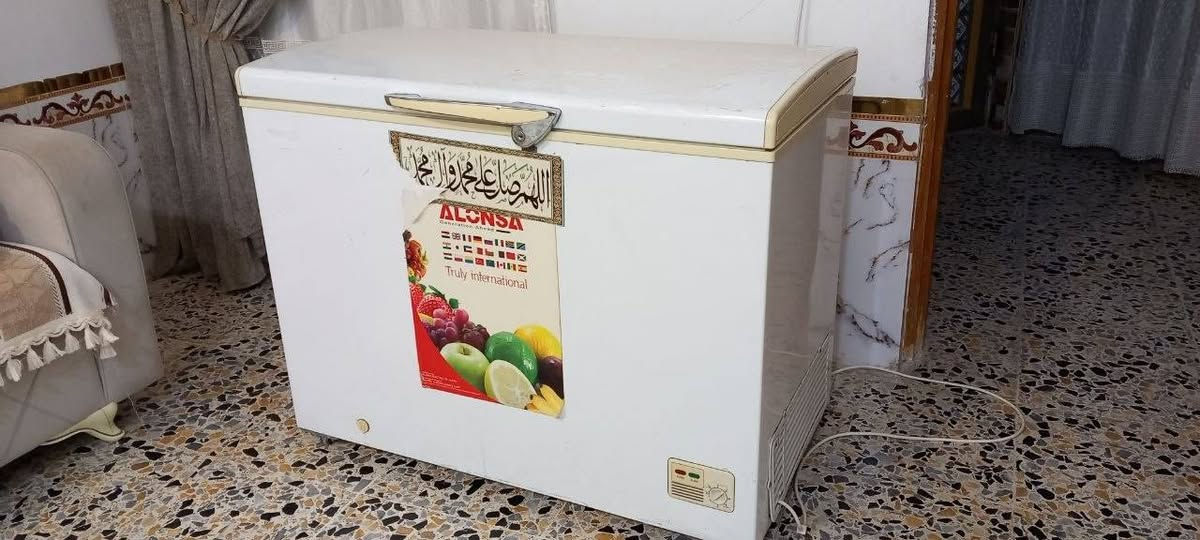 مجمدة للبيع 12 قدم 
***********

