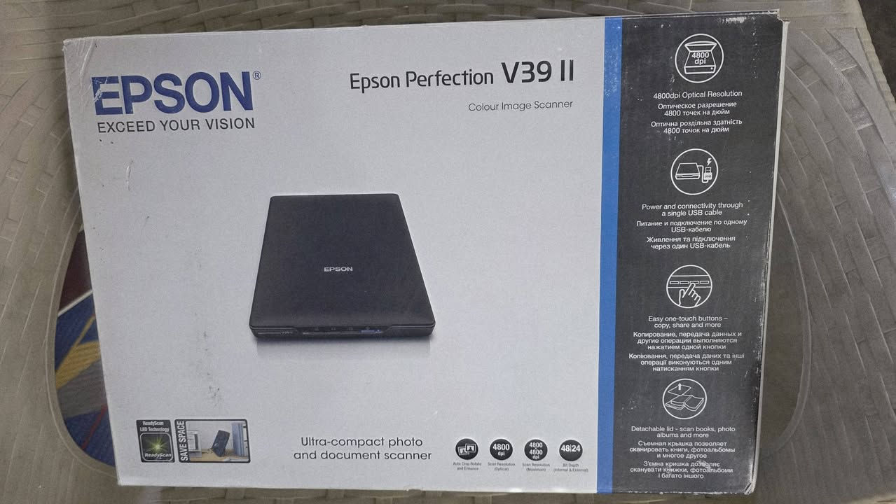 جهاز سكنر.  ايبسون الاصلي ستعمال قليل مرة وحدة مستعمله للبيع ***********
