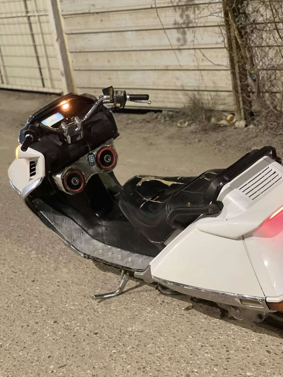 سلام عليكم شباب فيوجن للبيع دراجة كفالة عامة مكينة خير من الله شلعة ومعدل فوول لاتنقيص لاتبخير دراجة مال جناي شراي يراسل واتساب وبخدمتك ***********
