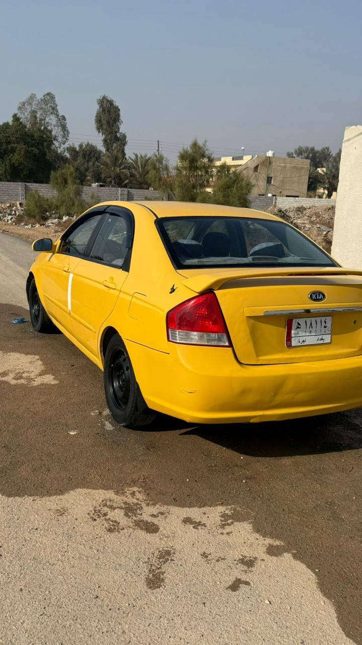 السلام عليكم شباب سبكترا موديل 2008 وارد امريكي رقم بغداد سنويه جديده حادثهة جنطه واصل للحوض شي قليل ومعدل محرك  2000 دوش حداديه مكفولات تخم تاير جديد فقط تبريد ميشتغل السعر ٦٨ وبيهة مجال مكان البلديات ***********
