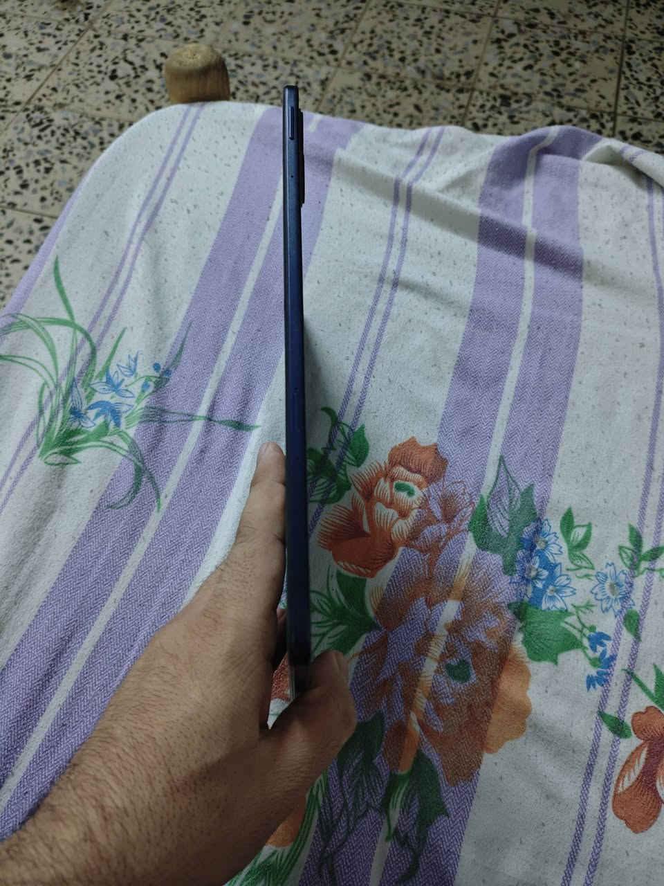 poco pad للبيع 
السعر 300 الف نهائي 
غراضة كاملة مع 2 كفر 
واحد شفاف واحد دفتري جلد
***********
مكان بغداد الشعب
