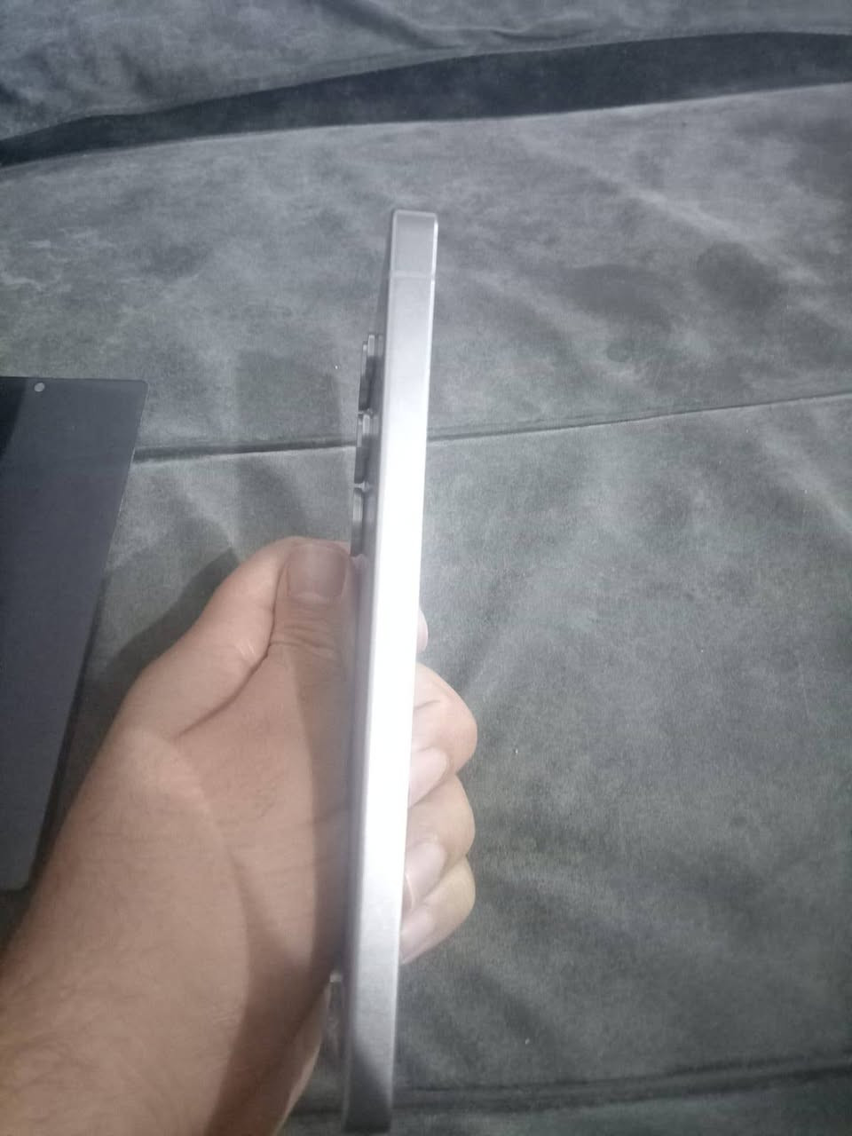 سلام عليكم
للبيع Galaxy S25 Ultra 
سعه 256GB
وكالة عين الفهد حالة ممتازة جدأ ونظيف 
استخدام 4 اشهر 
كامل الملحقات 
لون فضي 
السعر 1400,000 دينار (قابل للتفاوض البسيط )
للاستفسار مراسلة خاص


**إذا كنت صاحب هذا الإعلان وتريد حذفه لأي سبب، رجاءا أرسل رسالة إلى الدعم الفني**