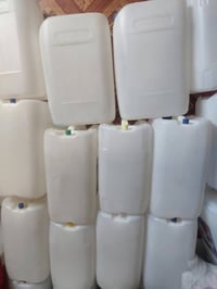 عندي جلكانات مال زاهي بعدهن جدد تقريبأ ٧٥جلكان السعر ١٥٠٠ دينار هاتف ٠...