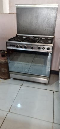 طباخ ٢٠٠ • محتاج تنظيف • محتاج برغي