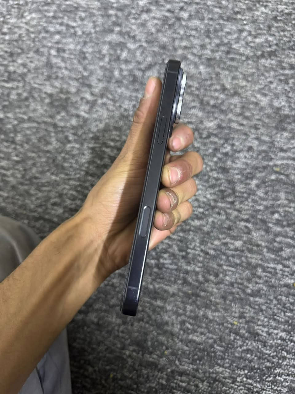 السلام عليكم ايفون 16 برو ماكس لون اسود بطاريه 94 ذاكره 256 نموذج M/AA
جهاز فقط مبدل شاشه وبيها فطر منبين وكامره وشاصي فقط وكلهن أصليات بس يحتاجلهن تروح يم ابو الحاسبه يسويهن من ابل سعره 750 ملاحظه اني مـو بياع شراي 
رقمي ***********
مكاني بغداد الدوره
