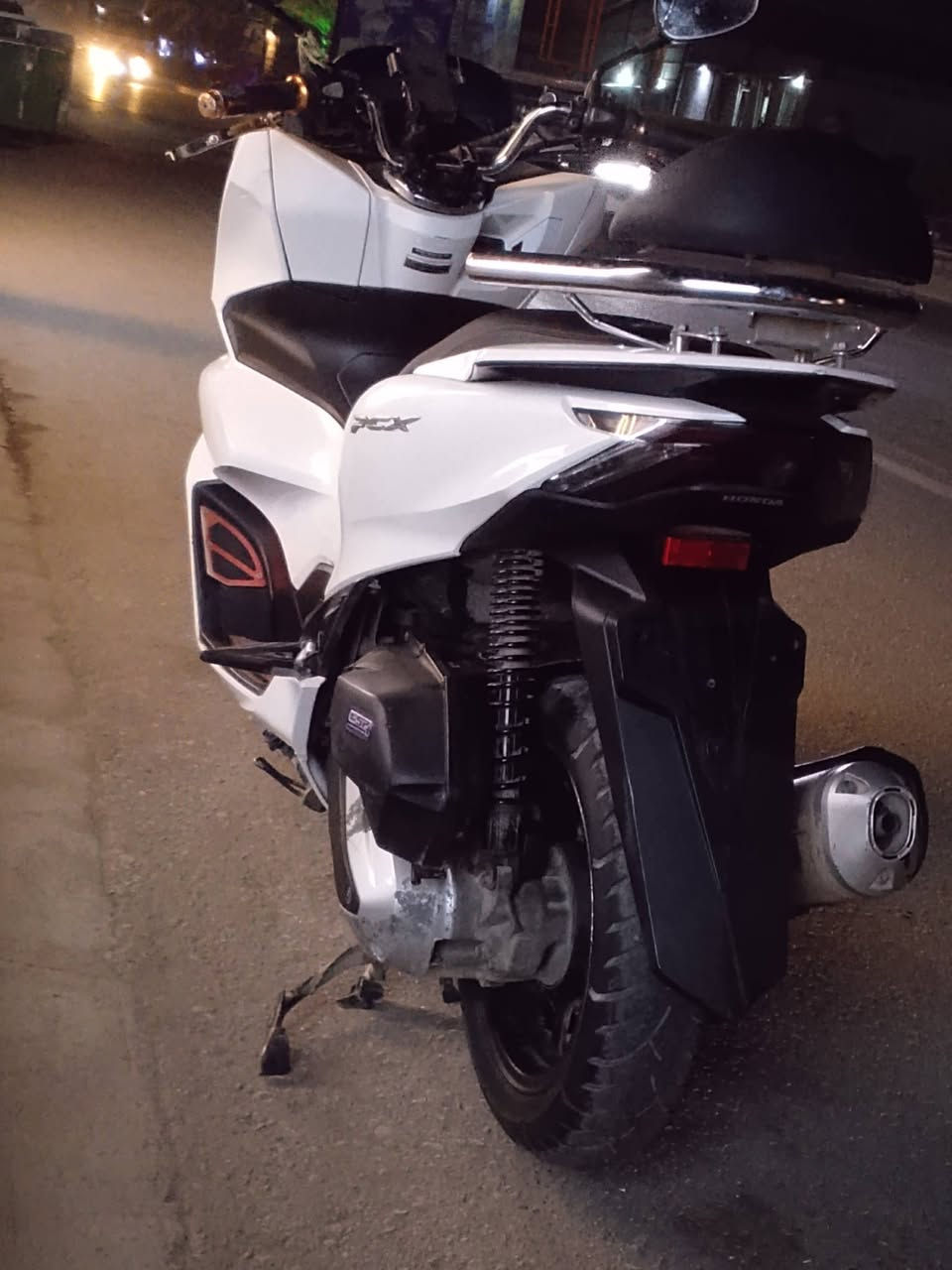 بيسي إكس جيل رابع كوري مكينة 150ابيض صدفي دراجة كارتون شلعة ومعدل تخبل دراجة كفالة  عامة السعر 16مكاني مكاني بغداد مدينة الصدر ***********
