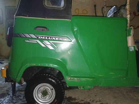 سلام عليكم تكتك البيع موديل 22شهر 9رقم بغداد نكليزي كفاله عامه مكينه وكشر مكان  ناصريه قلعة سكر ***********بسمي دراجه
