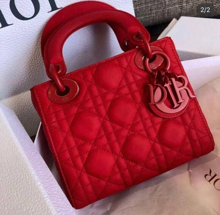 جنط ماركه هرمز _ ديور _كوجي _لوي فيتون  تجي مع بكس فخم ❤️‍🔥


**إذا كنت صاحب هذا الإعلان وتريد حذفه لأي سبب، رجاءا أرسل رسالة إلى الدعم الفني**