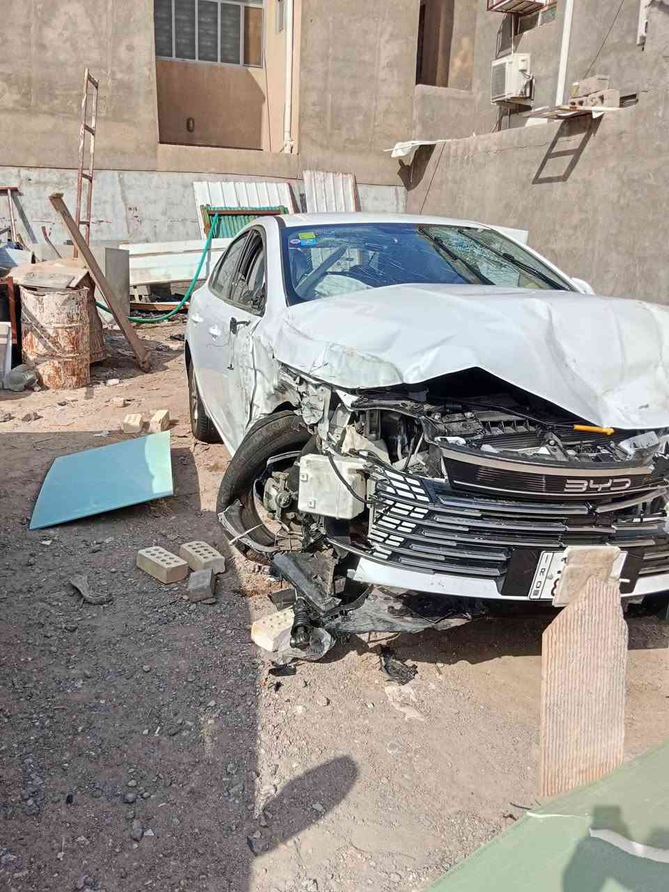 سلام عليكم بي واي دي موديل 25رقم بصرة للبيع علا حادثهة ***********
