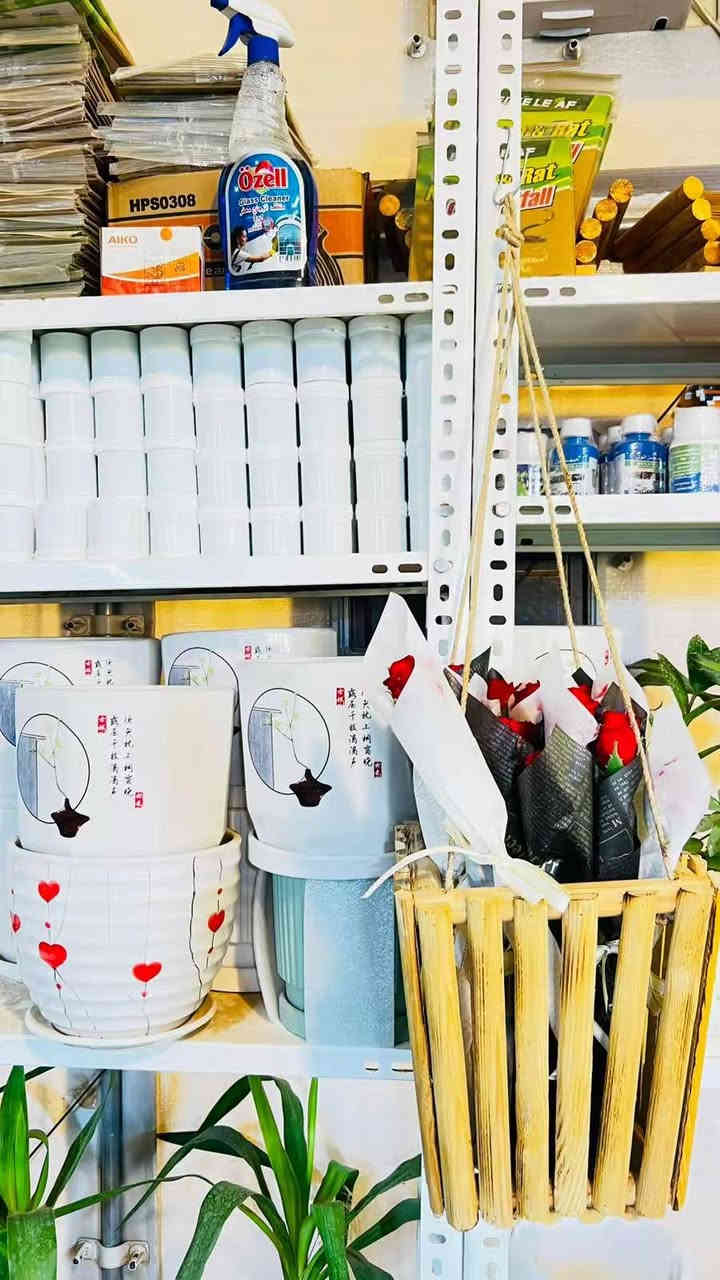 على بركة الله وصول وجبة جديدة من مبيد الاعشاب بجميع الانواع الى مشتل الظلال  مجذر ملمع نباتات اسمده هيومك 
اسيد ان بي كي وبتموس بجميع الاحجام
متوفر توصيل الى جميع مناطق الموصل 
للاستفسار مراسلة الصفحة او الاتصال على الرقم ***********
العنوان الحود الشارع العام مقابيل الحود مول مشتل الظلال قرب مفرق الزاوية 
#سنادين_اشجار_ورود_اسمده_بتموس
