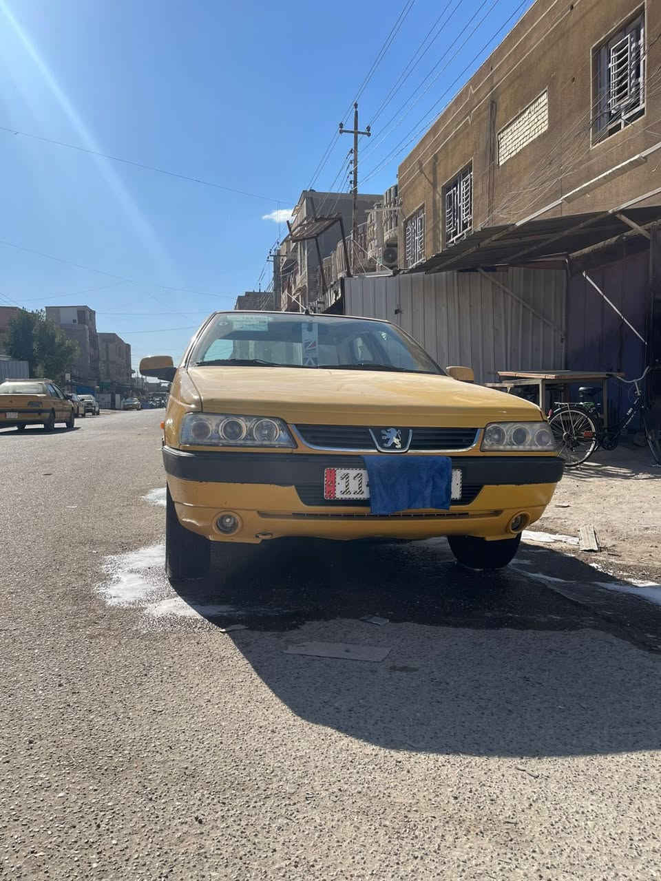 السلام عليكم شباب بيجو لميس موديل ٢٠١٥ سياره بيها هلال صفحه السايق الخلفي وبيها بارد باب الاسايق كير مكينه حداديه كله جديد مصفره هيئه وغرامات السعر ٤٥ المكان بغداد الشعب ***********
