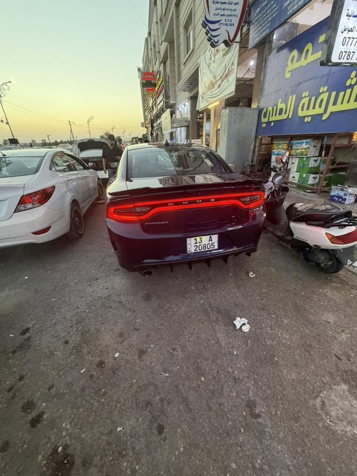 جارجر 2015 فور ويل ملغي
بيها قطعتين بيها صبغ حزام 
فول ماعده الفتحه ‭***********‬
سياره باسمي تحويل ثاني يوم
