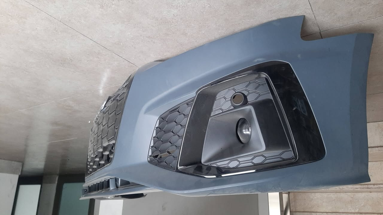 للبيع واجهة أمامية كاملة (صدام + شبك)
للبيع واجهة أمامية كاملة (صدام + شبك) 

Audi A5(SL)/ S5 

​التفاصيل:
• ​النوع: واجهة أمامية   كاملة مع الشبك .
• ​التوافق: متوافقة مع موديلات أودي A5(SL) و S5 (حسب الكود الموضح في الصور).
• ​اللون: رمادي غامق (Nardo Grey أو لون مشابه).
• ​الحالة: جديدة ونظيفة،جميع القواعد سليمة، والشبك بحالة ممتازة.
• ​المميزات: تحتوي على شعار أودي الكروم، شعار Quattro، وفتحات رادار/حساسات.
• ​السعر: (١،٩٥٠،٠٠٠) "مليون وتسعمائة وخمسون ألفاً".
• ​الموقع: (السليمانية).
• ​للتواصل: عبر الرسائل الخاصة أو رقم الهاتف (***********).
مع تحياتي لكم
