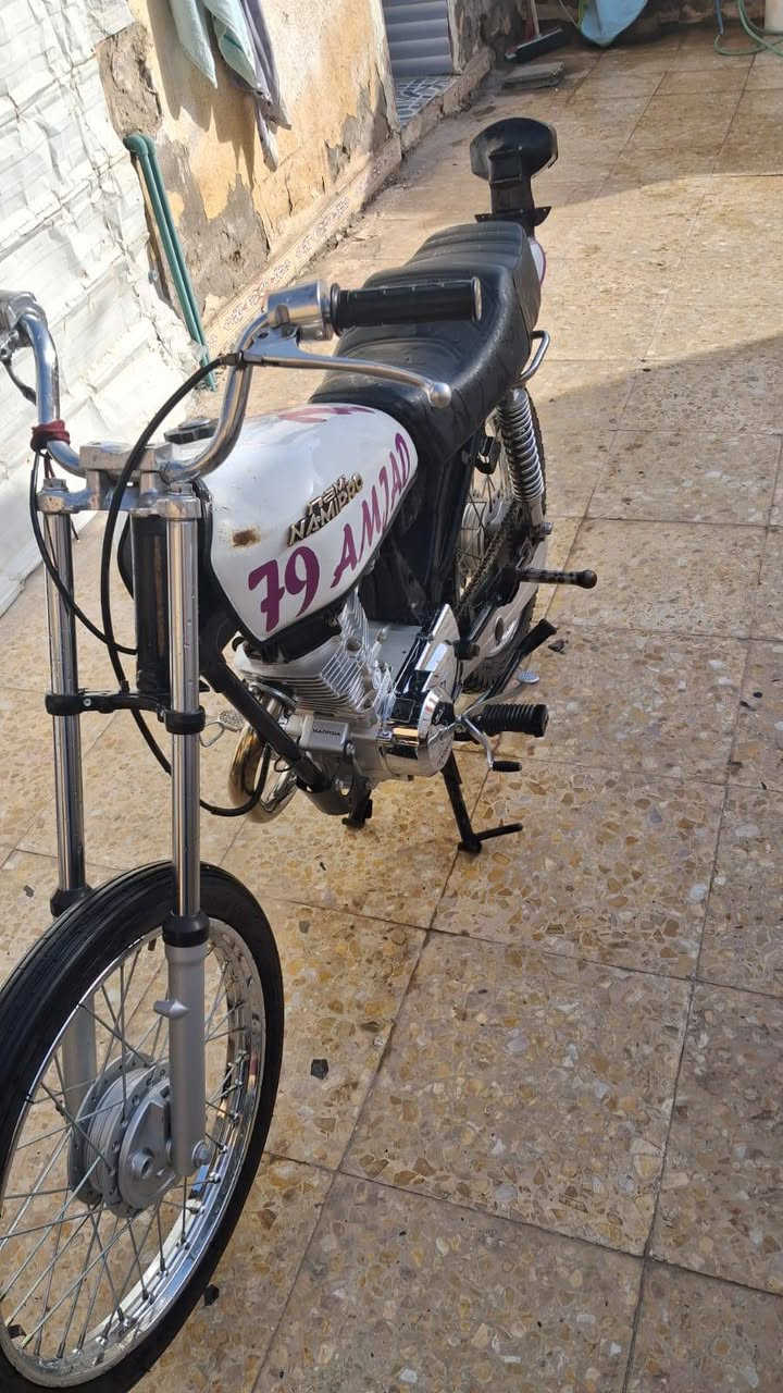 سلام عليكم شباب دراجه للبيع دراجه نضيفه كلش لياخذهه ما يخسر تعميره جديدة محرك برغي ما مفتوح بيه شاصي نامه شلامجه كلك كلك كلك سعر 600وبيهه مجال مكاني ناصريه مركز وهاذه رقمي ‏‪0786 981 2383‬‏بدون مريضة 😅
