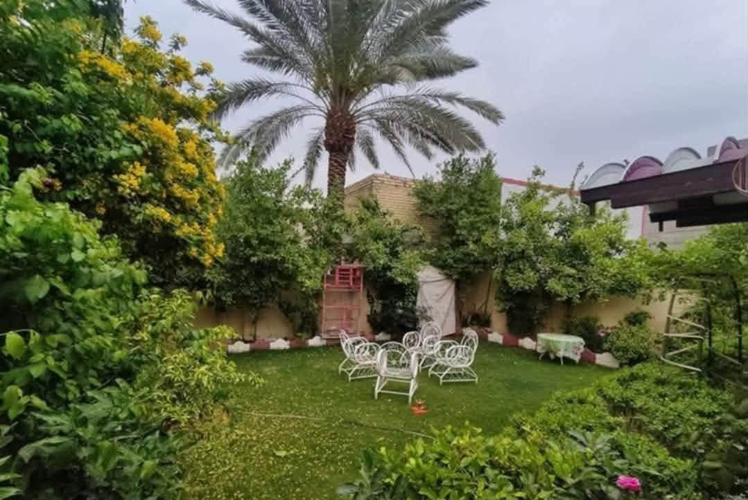 السلام عليكم

📍 فرصة عقارية مميزة –

🏡 النوع:  دار سكنية

📐 المساحة: المساحة الكلية 360 م مشيد دار مساحة 200 متر طابقين اربع غرف 3 مناور 3 مجمعات صحية والتفاصيل موضحه بالصور

💰 السعر: (350 مليون قابل للتفاوض)

✨ قطعة مميزة بموقع استراتيجي في منطقة التقسيم الاول مقابيل النجدة النهرية بالقرب من جسر بتة 

📞 للاستفسار والمشاهدة: اتصال ☎️ ***********

🏢 مراجعة المكتب:

.لمن يرغب في عرض عقاره مراسلة الصفحه
