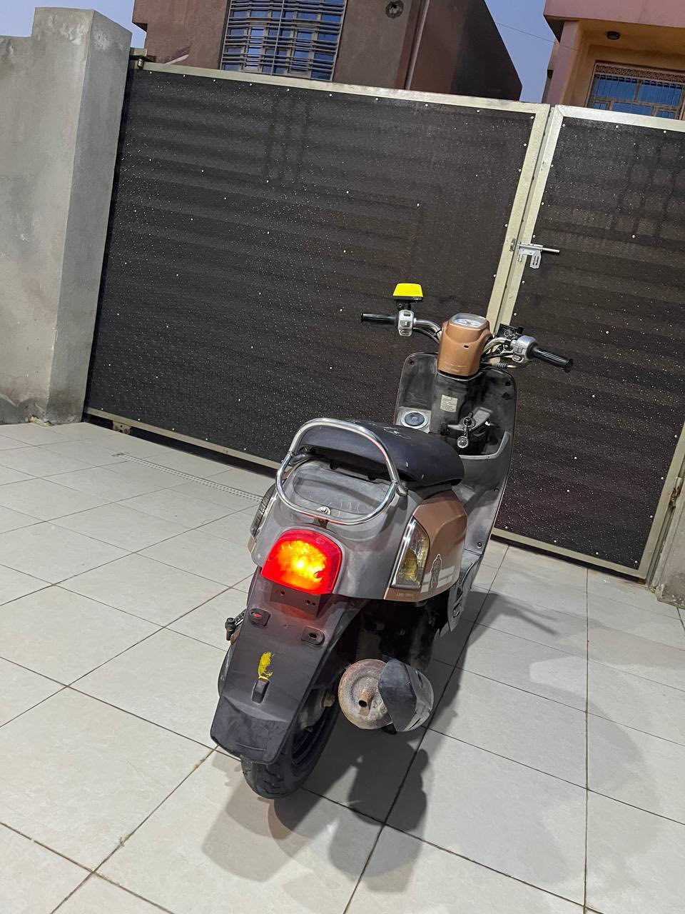 سلام عليكم ماكس بوليس كابريته دراجه للبيع صارلها 3 اشهر من نازله جديده كفرات ختم واحد لون مميز دراجه وكاله مكينه ناعمه كفرات مختم السعر 900 وبيها مجال 
*********** 
مكاني حله بكرلي
