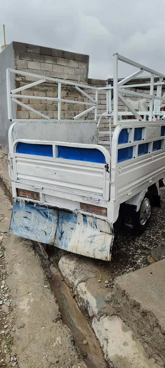 السلام عليكم ستوته للبيع شرط ركبه مابيها نكطت لحيم نكرس سلف كلشي شغال الموشراي لايتعبني 
المكان القياره قريت الحود 
السعر 950 وبيها مجال
 ***********
