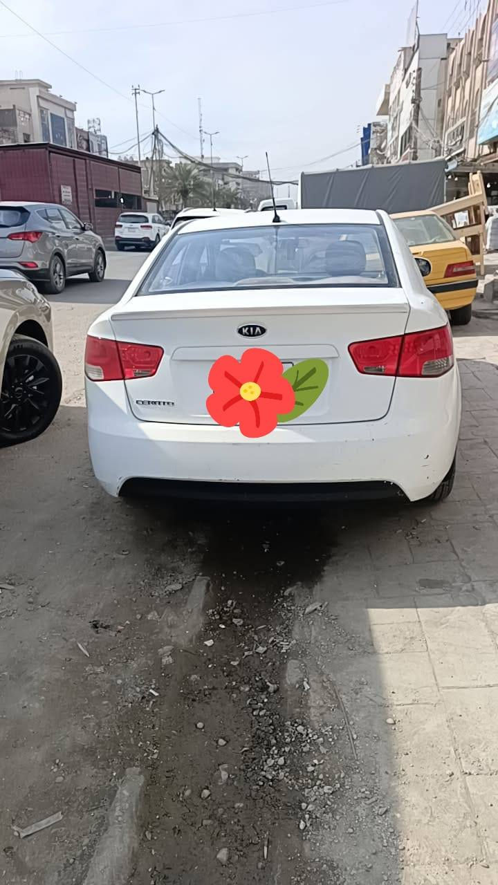 السلام عليكم سيراتو ٢٠١٣ وارد خليجي ١٦٠٠محرك رقم جديد بغداد السعر ١١٢وبيها مجال بغداد الشعب قرب سوق شلال رقم ***********
