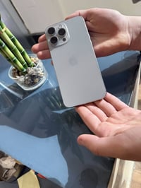 آيفون ١٥ برو ماكس • ٢٥٦ • بطارية ٨٥٪