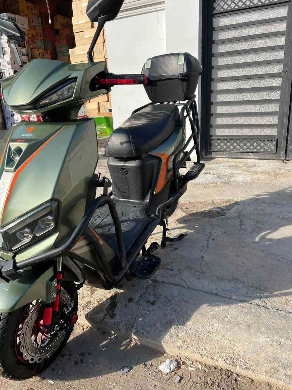 مكلف بالنشر .

السلام عليكم 

دراجة شحن للبيع بطاريات شرط ع فحص النظافة مثل البصورة 
السعر 650 الف وبي مجال بسيط 
غير متواجد ع فيس فقط الاتصال ع الرقم 
‭0780 014 3043
