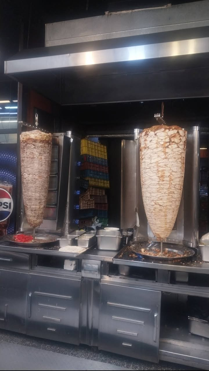 شيف شاورما وغربي ابحث عن عمل داخل بغداد وهم اطلع محافظات


**إذا كنت صاحب هذا الإعلان وتريد حذفه لأي سبب، رجاءا أرسل رسالة إلى الدعم الفني**