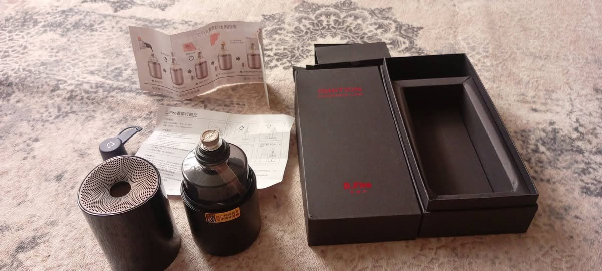 مصباح عطري من طراز D.Fire، يوضح خطوات التشغيل والاحتياطات الأساسية: ومنقي وملطف جو 
تعبئة الزيت: يتم ملء المصباح بالزيت العطري حتى سبعة أطنان من سعته، ثم يُترك الزيت لمدة 20 دقيقة ليتم امتصاصه.
التشغيل: يتم إشعال المصباح وترك اللهب مشتعلاً لمدة دقيقتين.
الاستخدام: يتم إطفاء اللهب عن طريق النفخ، مما يتيح للمصباح تنقية وتعطير الهواء
سعر 12 الف


**إذا كنت صاحب هذا الإعلان وتريد حذفه لأي سبب، رجاءا أرسل رسالة إلى الدعم الفني**