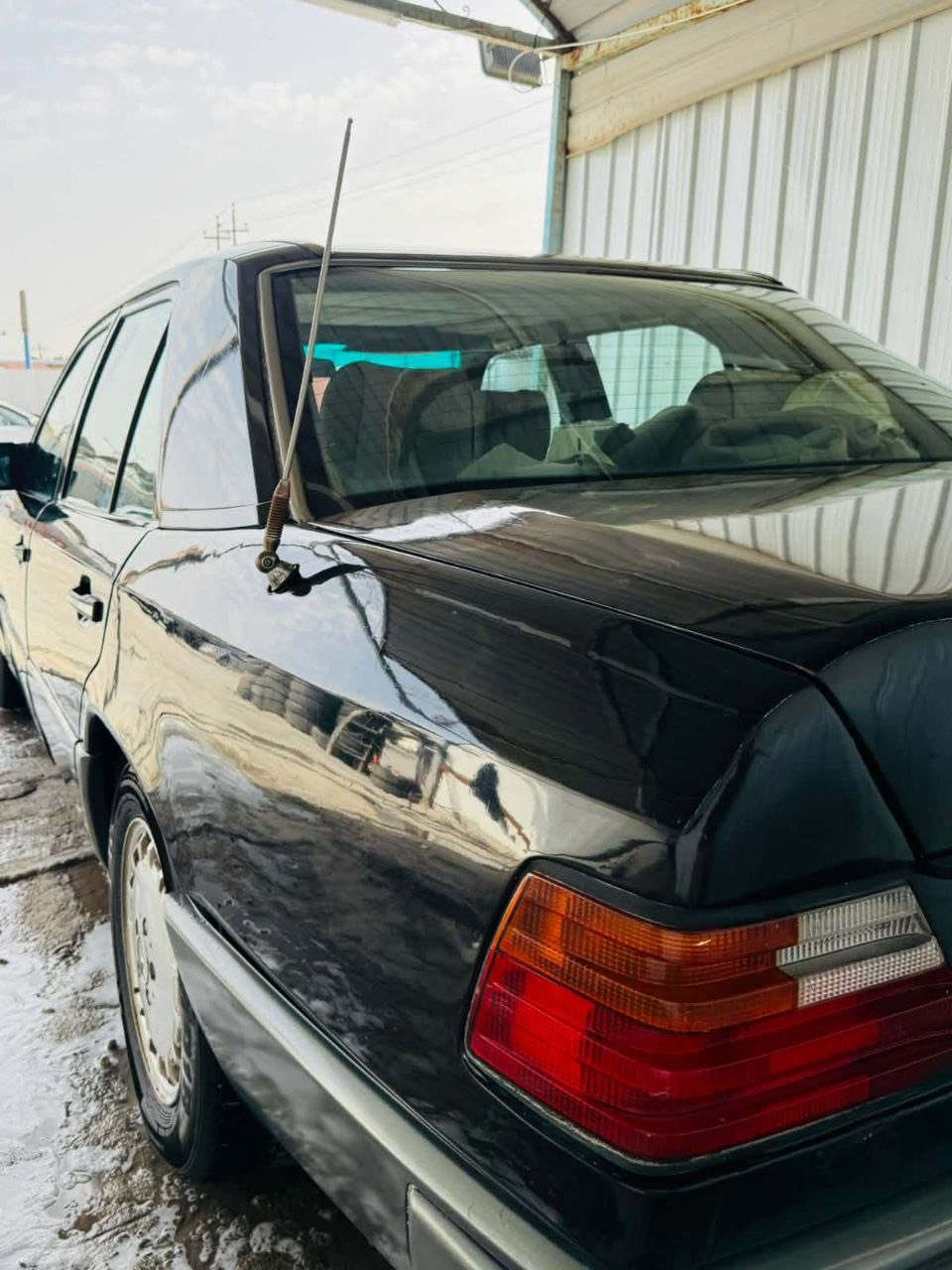 سلام عليكم..
مرسيدس دب موديل 1991 محرك 3000VVT سنوية لل2029 سيارة بأسمي شرط التحويل قواعد دبل ع البلاد  مكاني ذي قار قضاء الشطرة سعر 52 وبي مجال للأتصال ***********
