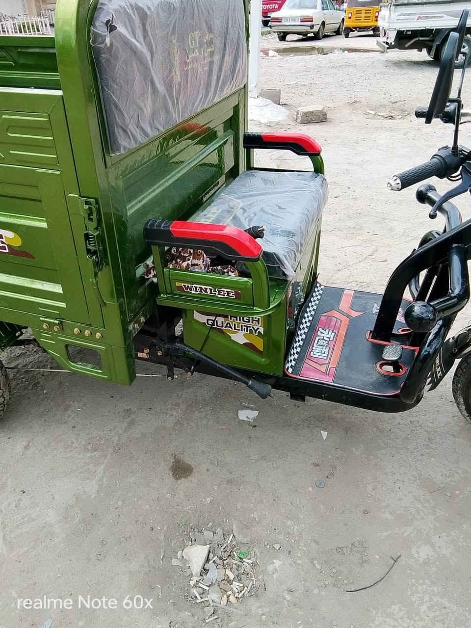 السلام عليكم  ستوته شحن موديل سته وعشرين زيرو ماشيه أسبوعين  ست بطاريات حجم اثنين وثلاثين أمبير مكاتبه مجال ***********أصوليه مع ابو المعرض مكاني غزاليه  السعر مليون ويه وبيها
