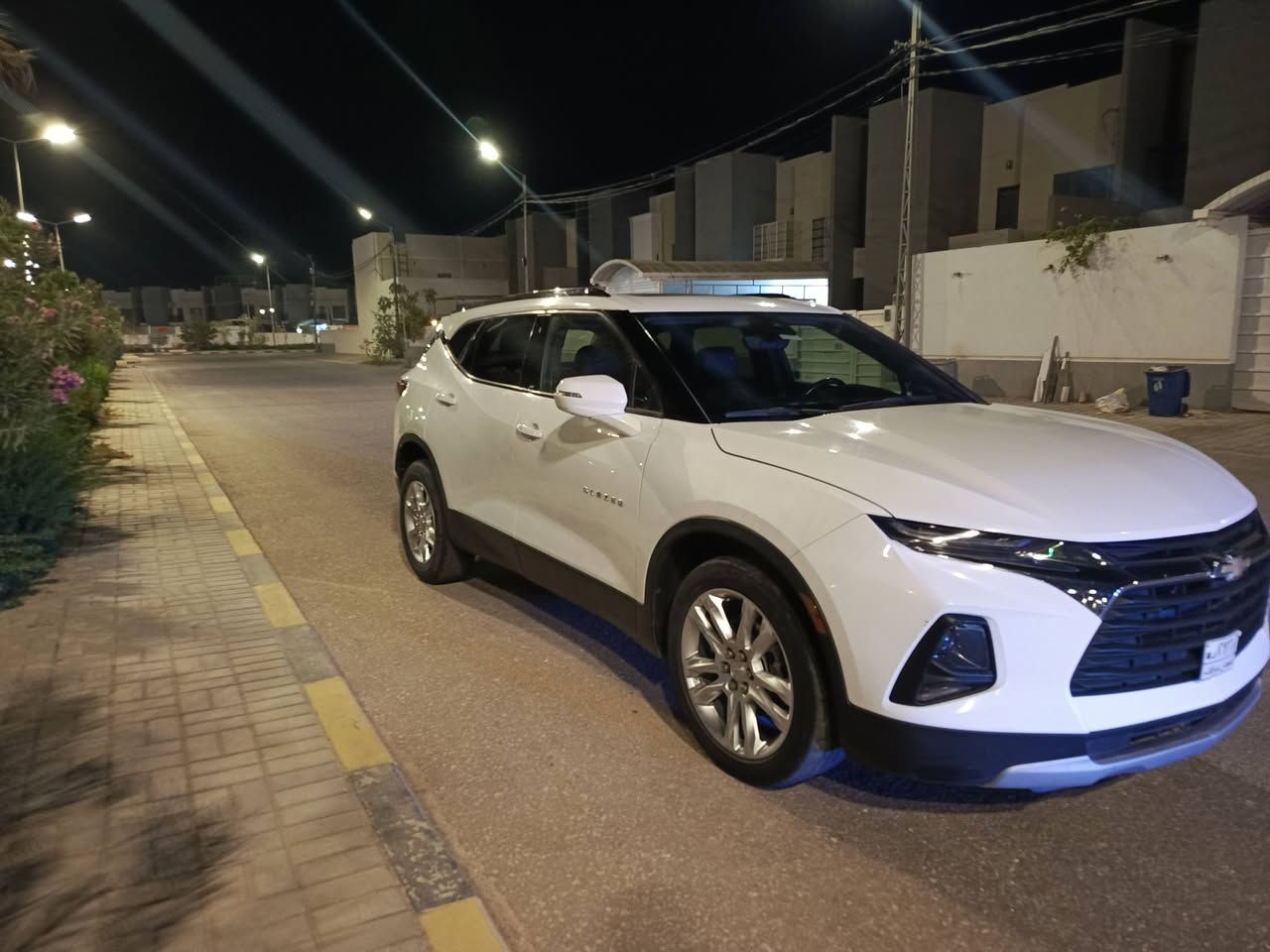 للبيع بدون لوحات
بلايزر موديل 2022
فوول مواصفات
يعني  شكو مواصفة بالبلايزر موجودة بالسيارة
السعر 160فقط 
مكانها نجف
السيارة مو الي هذا رقم راعيها
للتواصل ***********
ضربتها موجودة بالصور
غير متواجد على الماسنجر
