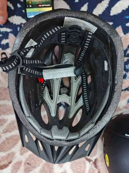 سلام عليكم خوذ امزون للبيع قيم وخذ مكان لشعب
***********
