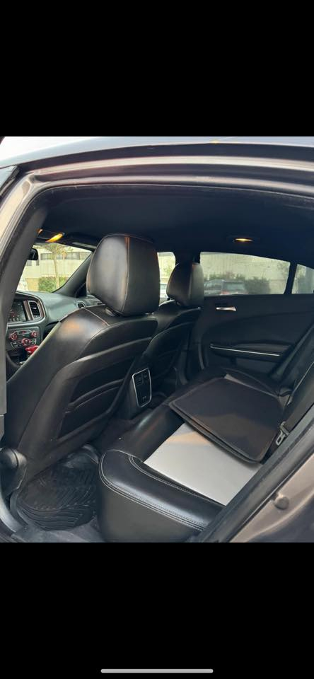 جارج 2015 sxt 
رقم شمالي السياره بدون ضربه فقط نص جاملج صبغ و
لبنيد محدث السياره محدثه srt ماشيه 84
ويل نجمه خسفه قويه شاشه جبيره كشن جلد
وبعد مواصافات الsxt معروفه 
ب175 وبيهاا مجال 
سياره مكانهاا بغداد الدوره
رقم تليفون ***********
