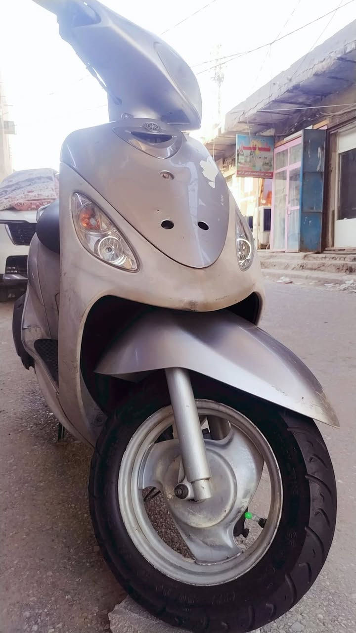 سلام عليكم شباب دراجه ماكس للبيع نظافه فول افحص ياله تاخد نازله من لرمبه قبل شهر من لحله لسعر اتصال على ***********
