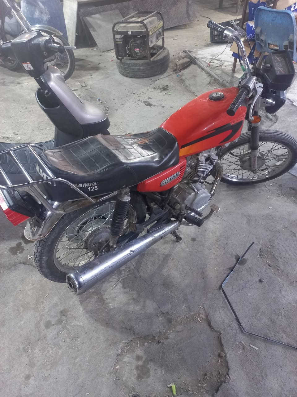 دراجه ايرانيه للبيع نضيفة العماره ميسان ***********
