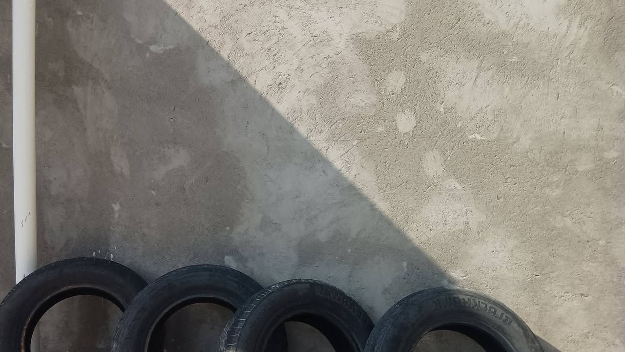 سلام عليكم تايرات حجم 14 نظاف 90 من 100 مكاني بابل مو باله ترى صيني درجة أولى ***********
