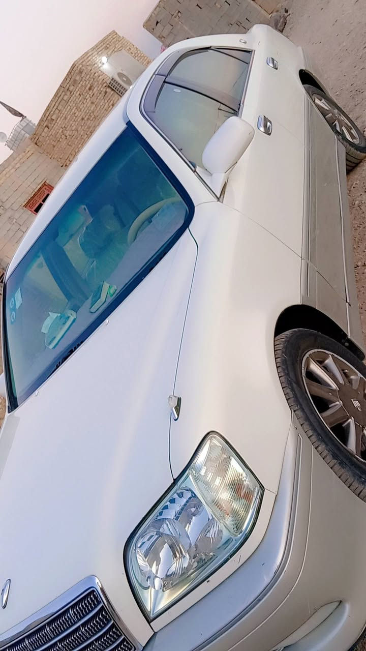 سلام عليكم ملكه البيع كفاله 4دكم موديل 2000 رقم بصره رقم نكليزي بسمي السياره مداور ثاني يوم
شاصي75  مكان السياره ميساني  ***********
