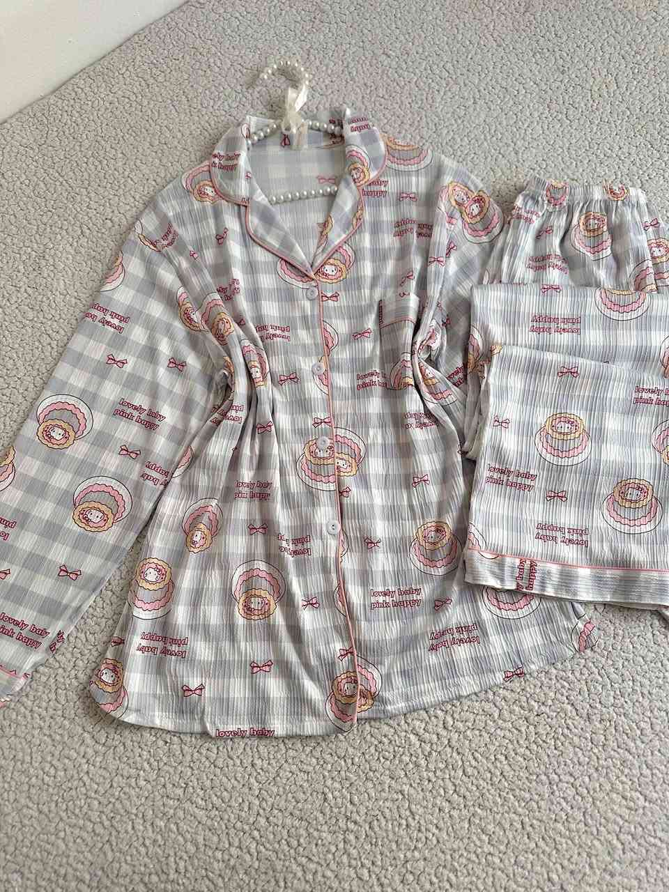 ✨💝بجامة العيد وصلت 💝✨
بجامة نسائي  بهاري درجة اولى 
قياسات وزن ٥٥ الى ٩٠ كغم 

للمزيد الاشتراك في القناة 
https://t.me/rmrm96
أسعارنا هالفترة مثل تخفيضات الموسم 🤩😍


**إذا كنت صاحب هذا الإعلان وتريد حذفه لأي سبب، رجاءا أرسل رسالة إلى الدعم الفني**