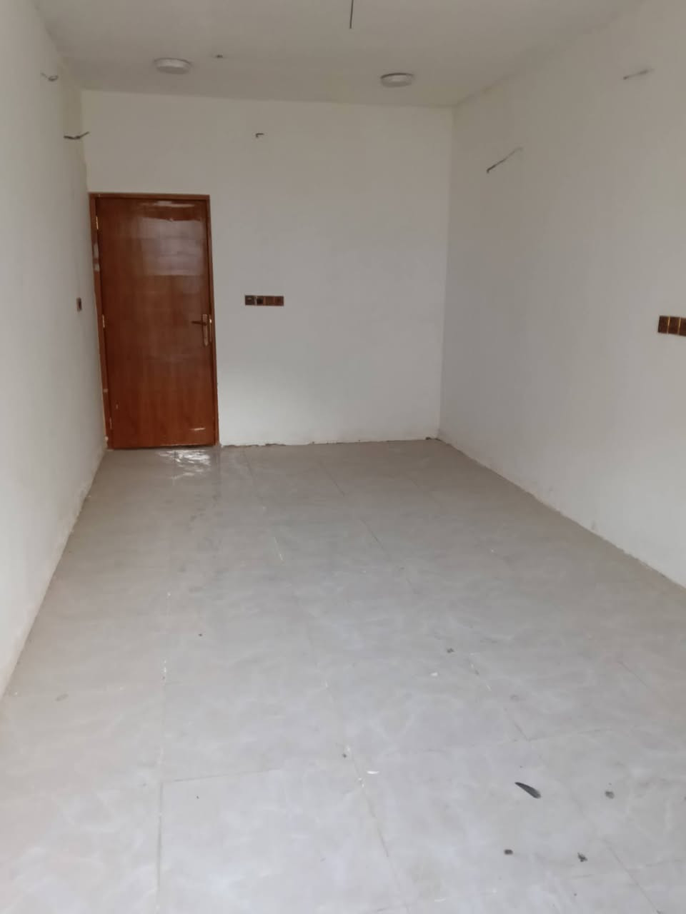 السلام عليكم دار للبيع 120 متر طابق واحد بغداد الكمالية بستان علي كمال سند 25 كافت  مربع ذهبي ***********
