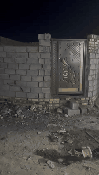 قطعه خلف لملعب ركن مساحه ١٢٠ متر مربعه سياج كامل مع رباط خريطه كامله و...